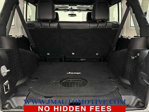 Used 2017 Jeep Wrangler Unlimited Rubicon image 15