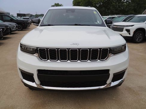 Used 2023 Jeep Grand Cherokee L Limited AWD/4WD image 3