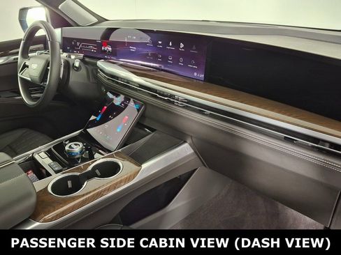Used 2025 Cadillac Escalade Sport Platinum image 34