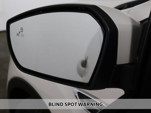 Used 2017 Ford Escape Titanium image 4