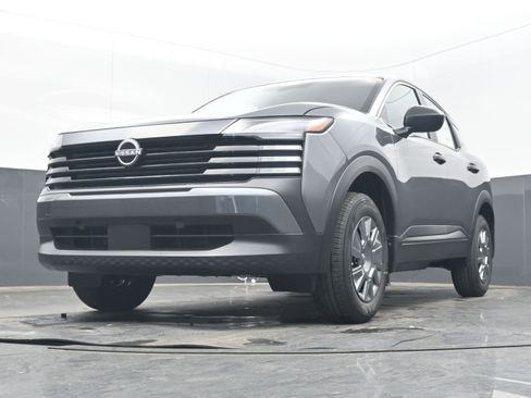 New 2026 Nissan Kicks S image 23