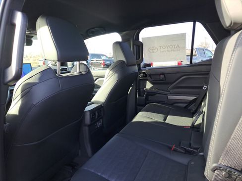 New 2025 Toyota 4Runner TRD Off-Road Premium image 22