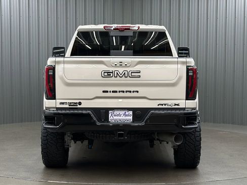 Used 2026 GMC Sierra 2500 AT4X w/ LPO, Black Badging Package AWD/4WD image 4