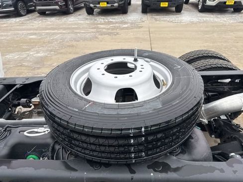 New 2026 RAM 4500 Tradesman w/ Chrome Appearance Group image 8