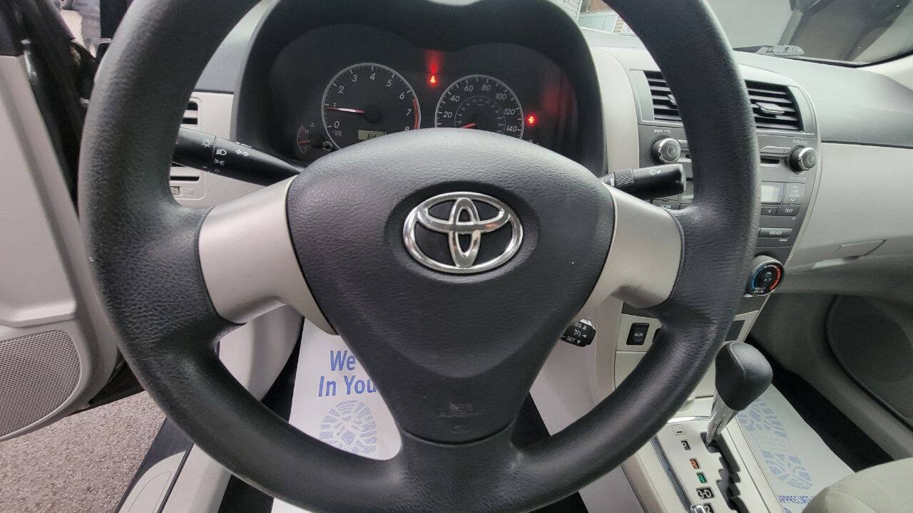 Used 2011 Toyota Corolla LE FWD image 14