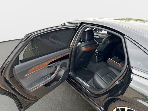 Used 2023 Audi A8 L 3.0T AWD/4WD image 9