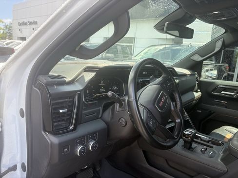 Used 2023 GMC Sierra 1500 AT4 w/ AT4 Premium Package image 17