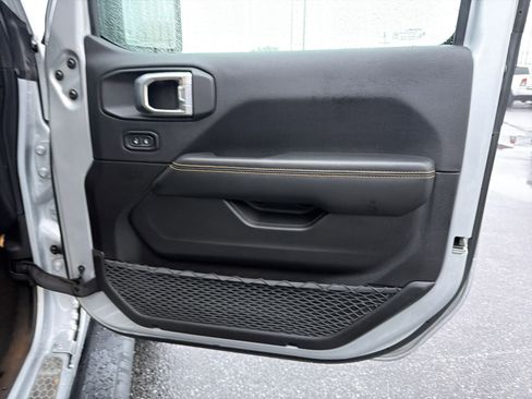 Used 2024 Jeep Wrangler Sahara w/ Technology Group image 15