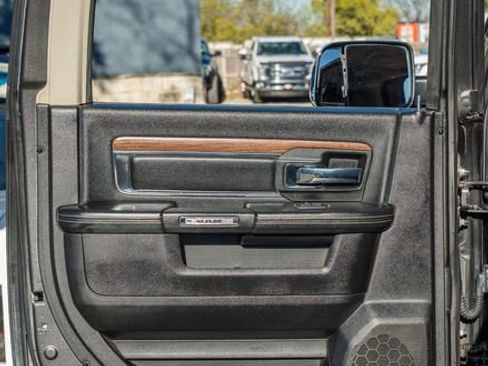 Used 2014 RAM 3500 Laramie image 35