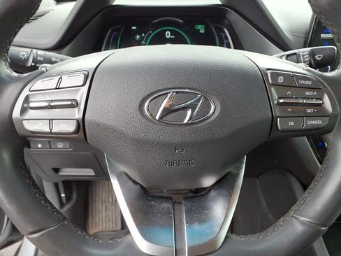 Used 2021 Hyundai Ioniq SE FWD image 14