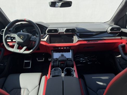 Used 2025 Lamborghini Urus SE AWD/4WD image 15