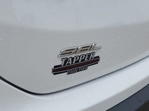 Used 2023 Ford Edge SEL image 7