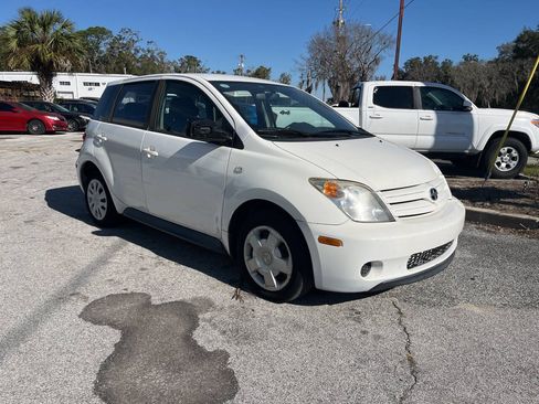 Used 2005 Scion xA FWD image 4