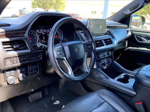 Used 2021 Chevrolet Suburban Z71 w/ Z71 Off-Road Package AWD/4WD image 18