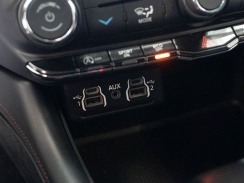 Used 2023 Dodge Durango GT w/ Blacktop Package RWD image 30