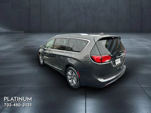 Used 2018 Chrysler Pacifica Limited w/ Advanced Safetytec Group image 7