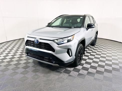 Used 2024 Toyota RAV4 XSE AWD/4WD image 7
