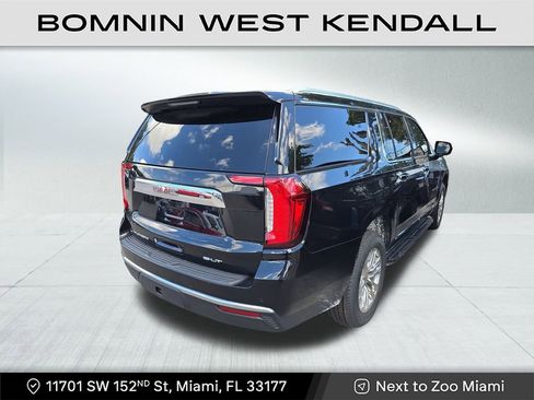 Used 2023 GMC Yukon XL SLT image 4