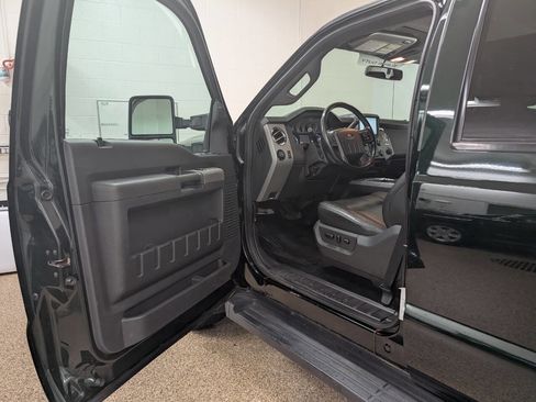 Used 2016 Ford F250 Lariat w/ Lariat Ultimate Package image 7