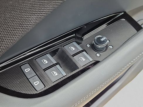 New 2026 Audi Q3 quattro 2.0T AWD/4WD image 20