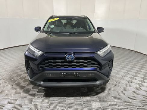 Used 2022 Toyota RAV4 XLE AWD/4WD image 3