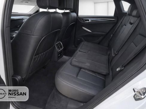 Used 2017 Porsche Macan AWD/4WD image 12