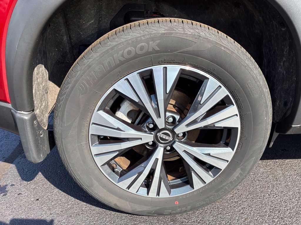 Used 2023 Nissan Rogue SV AWD/4WD image 10