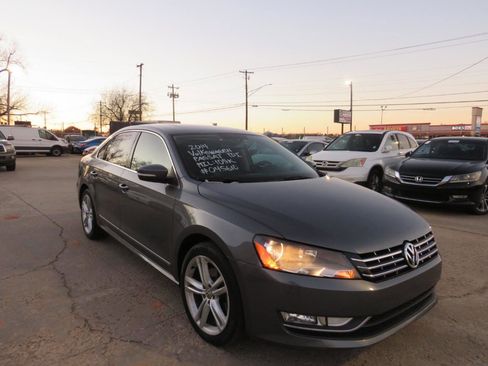 Used 2014 Volkswagen Passat TDI SEL Premium FWD image 5