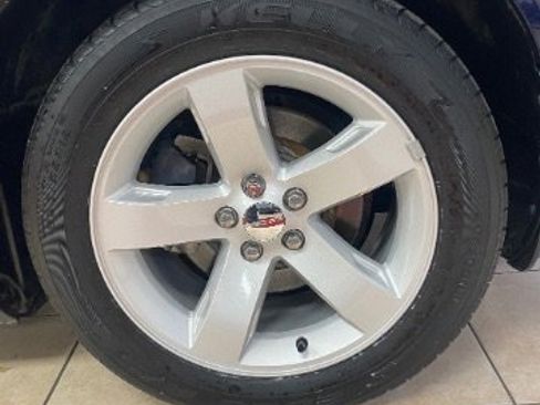 Used 2014 Dodge Challenger SXT image 24