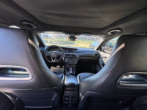 Used 2017 INFINITI QX30 Sport w/ Sport Leather Package image 17