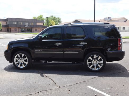 Used 2012 GMC Yukon Denali AWD/4WD image 9