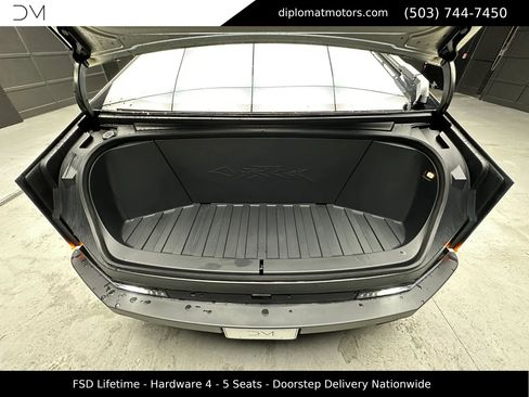 Used 2024 Tesla Cybertruck AWD Crew Cab image 42