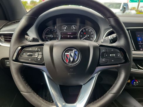 Used 2022 Buick Enclave Essence FWD image 19