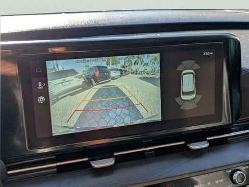 Certified 2023 Kia Carnival EX image 37