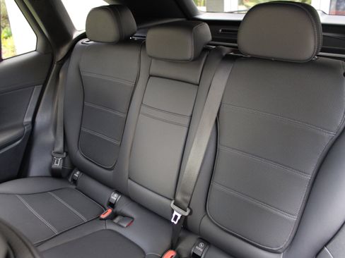 Used 2025 Mercedes-Benz GLC 300 GLC 300 image 20