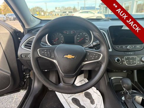 Used 2022 Chevrolet Malibu LT image 16