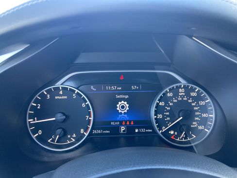 Used 2023 Nissan Murano SV image 17