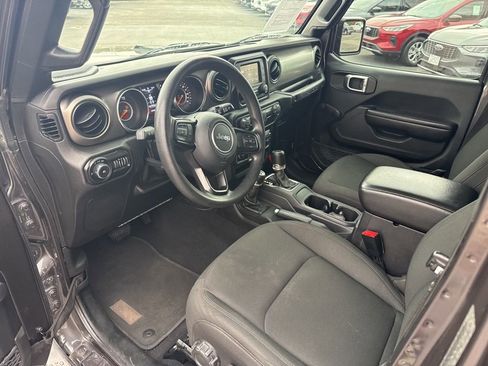 Used 2019 Jeep Wrangler Unlimited Sport image 14