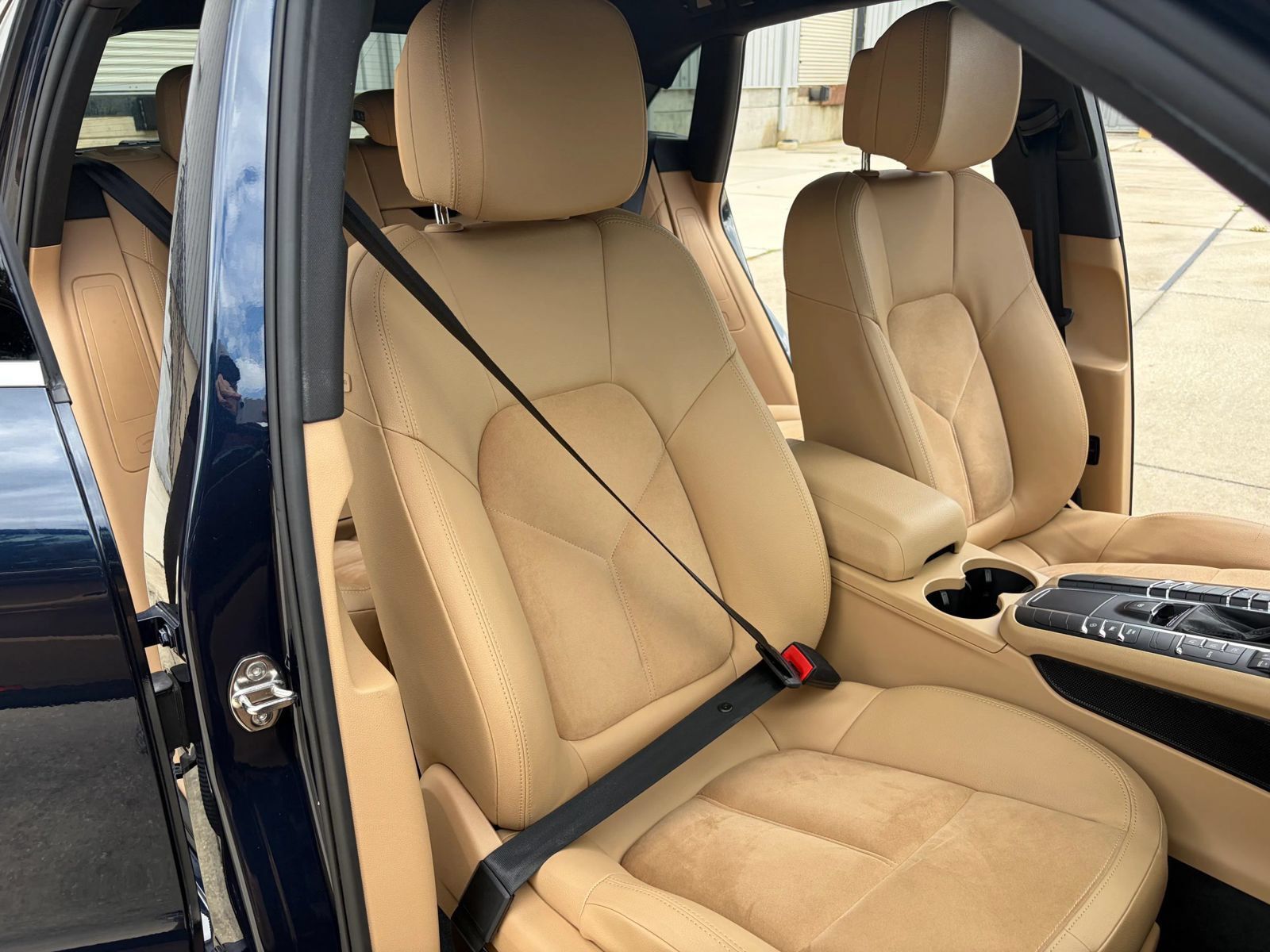 Used 2017 Porsche Macan S AWD/4WD image 6