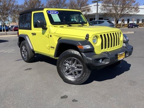 Used 2024 Jeep Wrangler Sport S image 2
