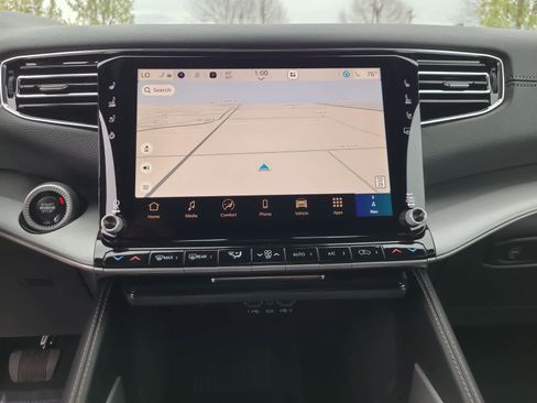 New 2026 Jeep Grand Wagoneer 4WD image 24