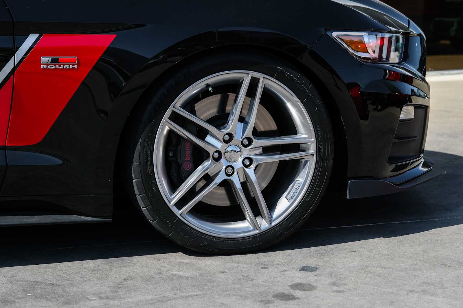 Used 2016 Ford Mustang GT Premium w/ GT Performance Package RWD image 16