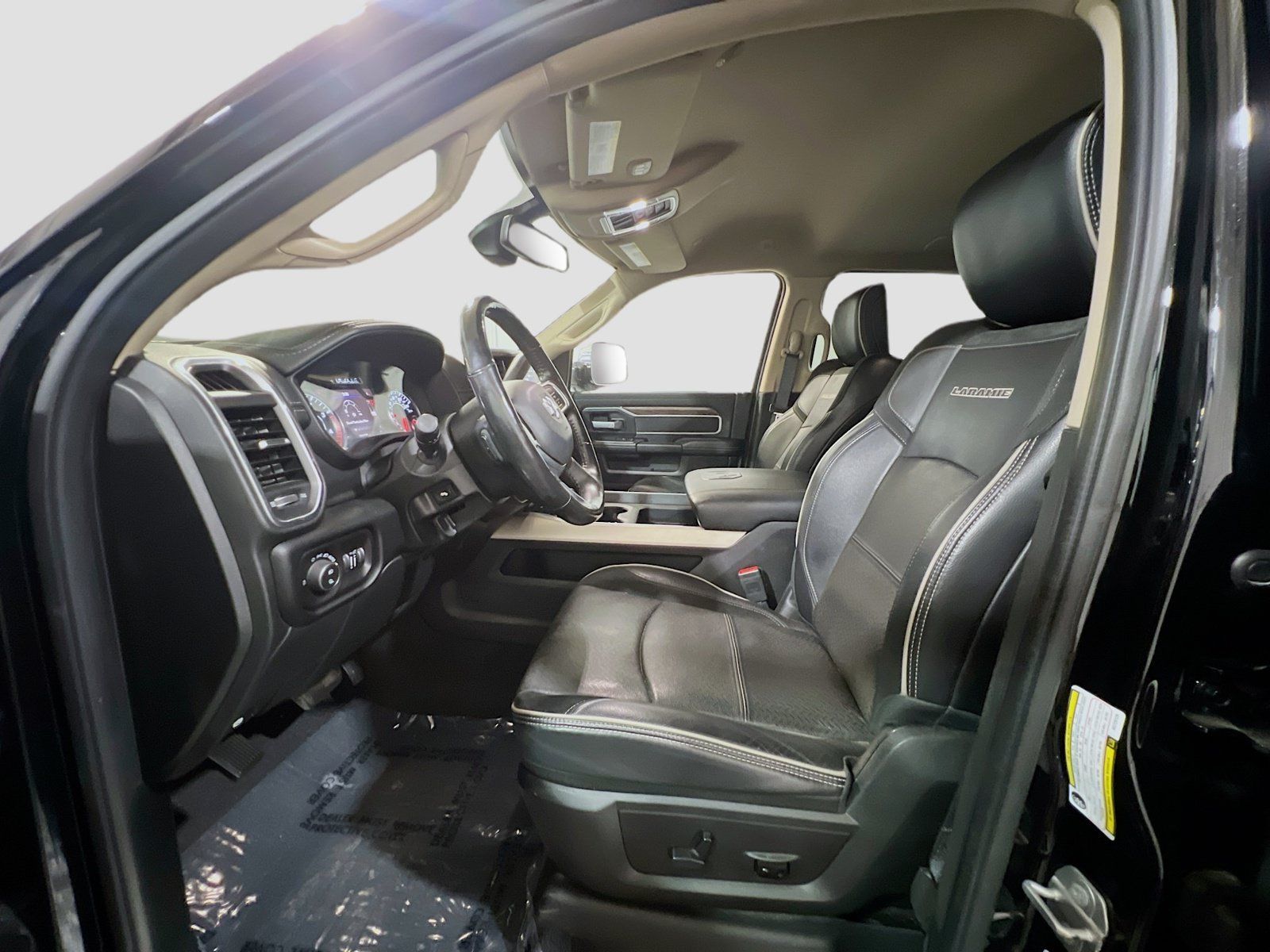 Used 2019 RAM 2500 Laramie AWD/4WD image 15