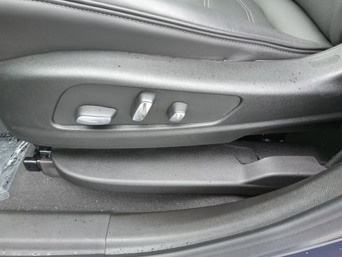 Used 2025 Cadillac XT6 Premium Luxury w/ Platinum Package image 12