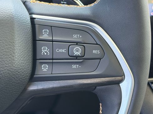 New 2026 Jeep Grand Cherokee Limited AWD/4WD image 15