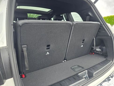 New 2026 Mercedes-Benz GLB 250 4MATIC image 21