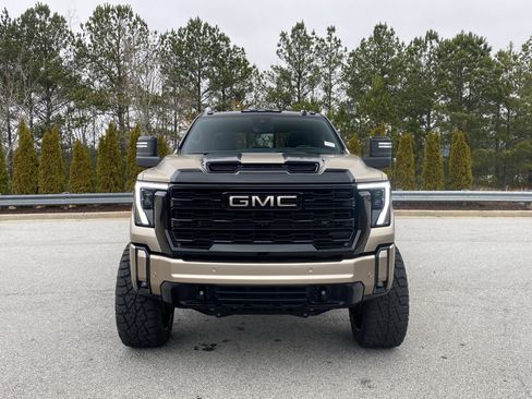 Used 2024 GMC Sierra 2500 AT4X image 12