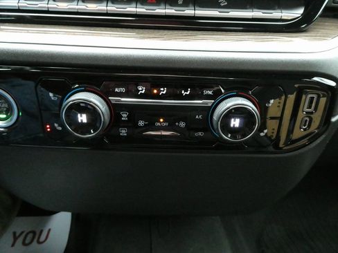 Certified 2022 Chevrolet Silverado 1500 RST image 27