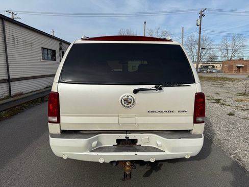 Used 2002 Cadillac Escalade AWD image 4