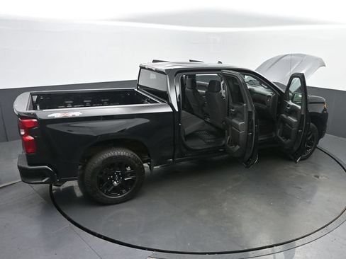 Used 2023 Chevrolet Silverado 1500 Custom AWD/4WD image 64